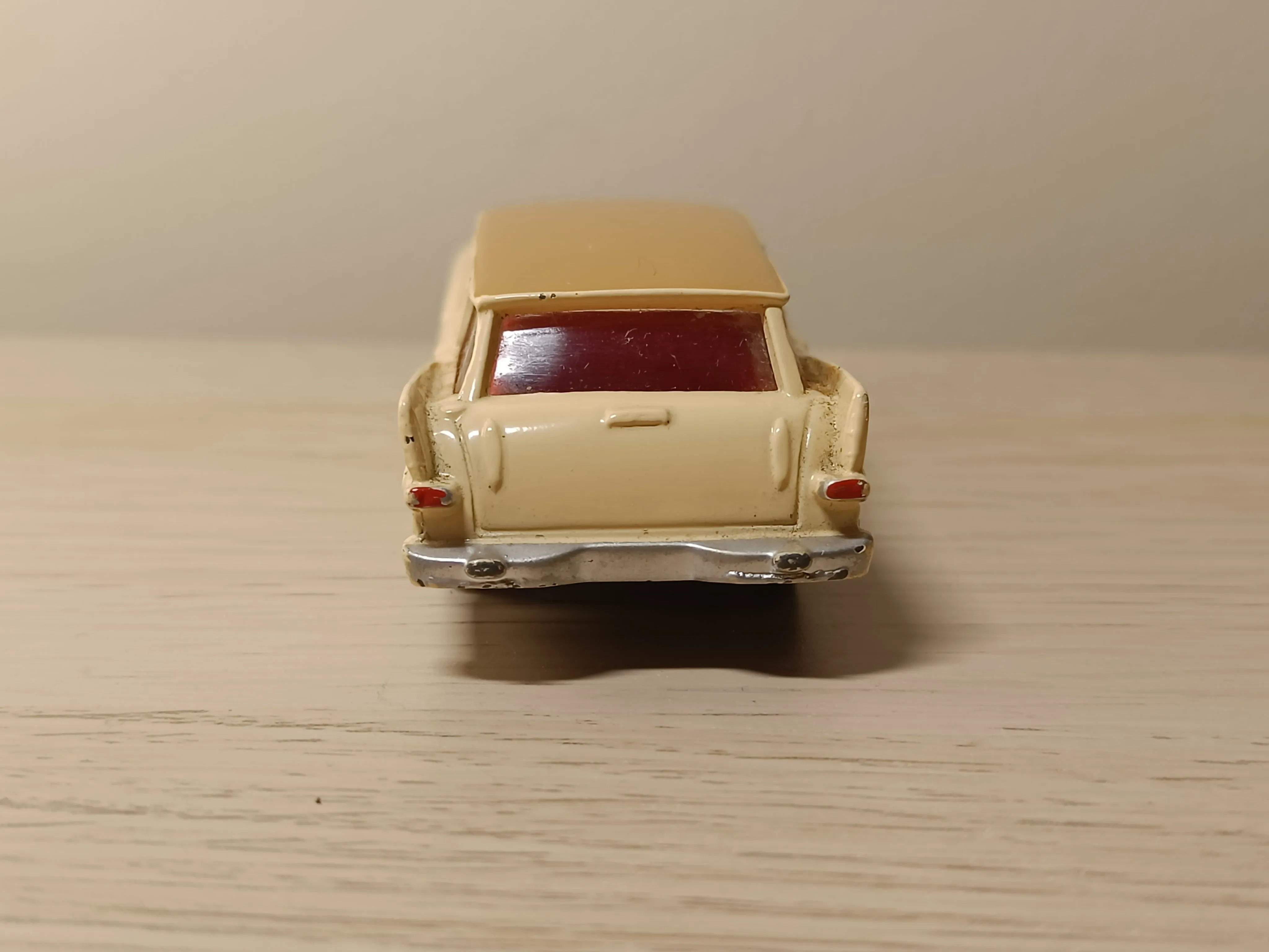 219 Plymouth Suburban Station Wagon (grey base)   original box