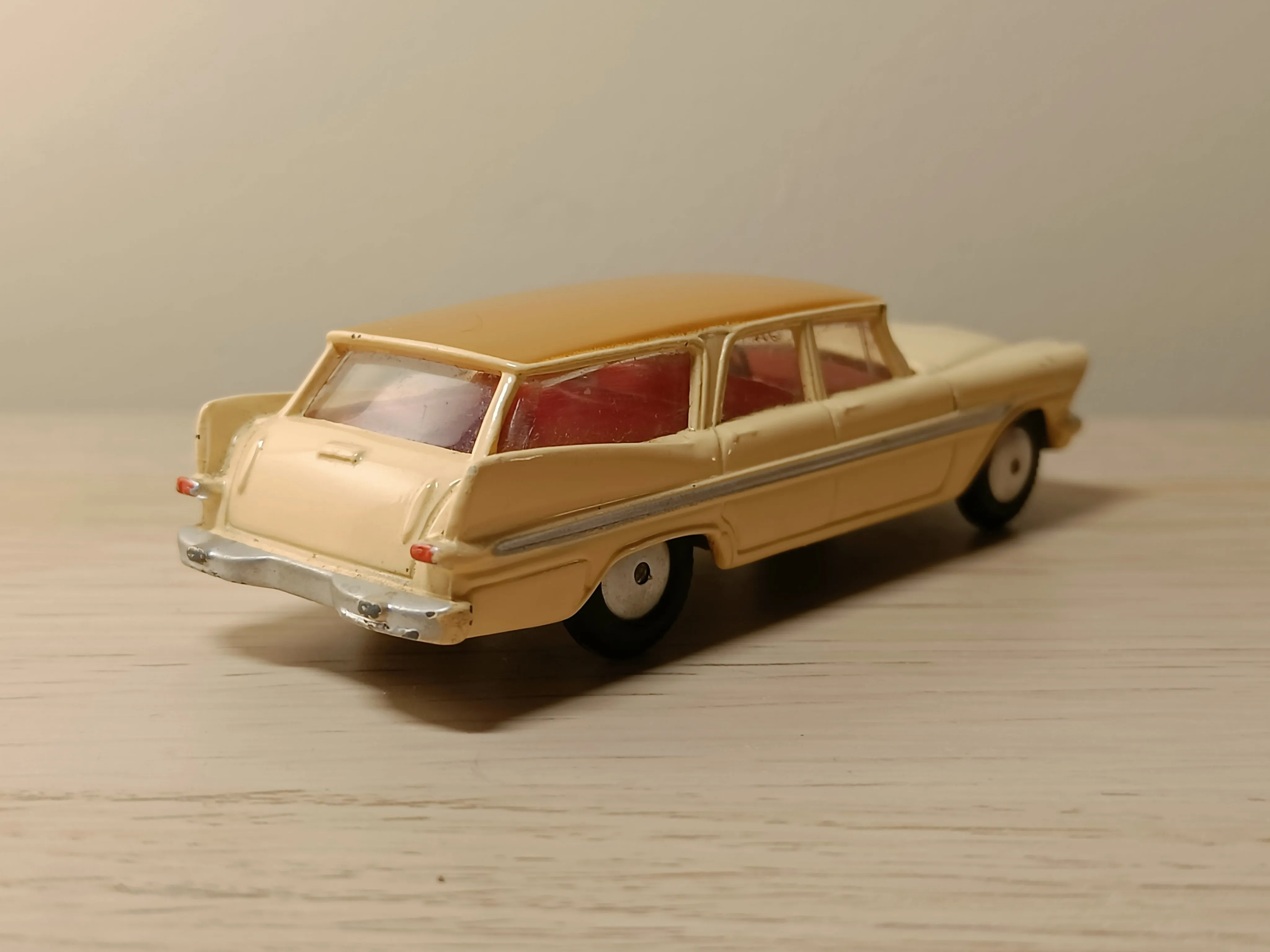 219 Plymouth Suburban Station Wagon (grey base)   original box