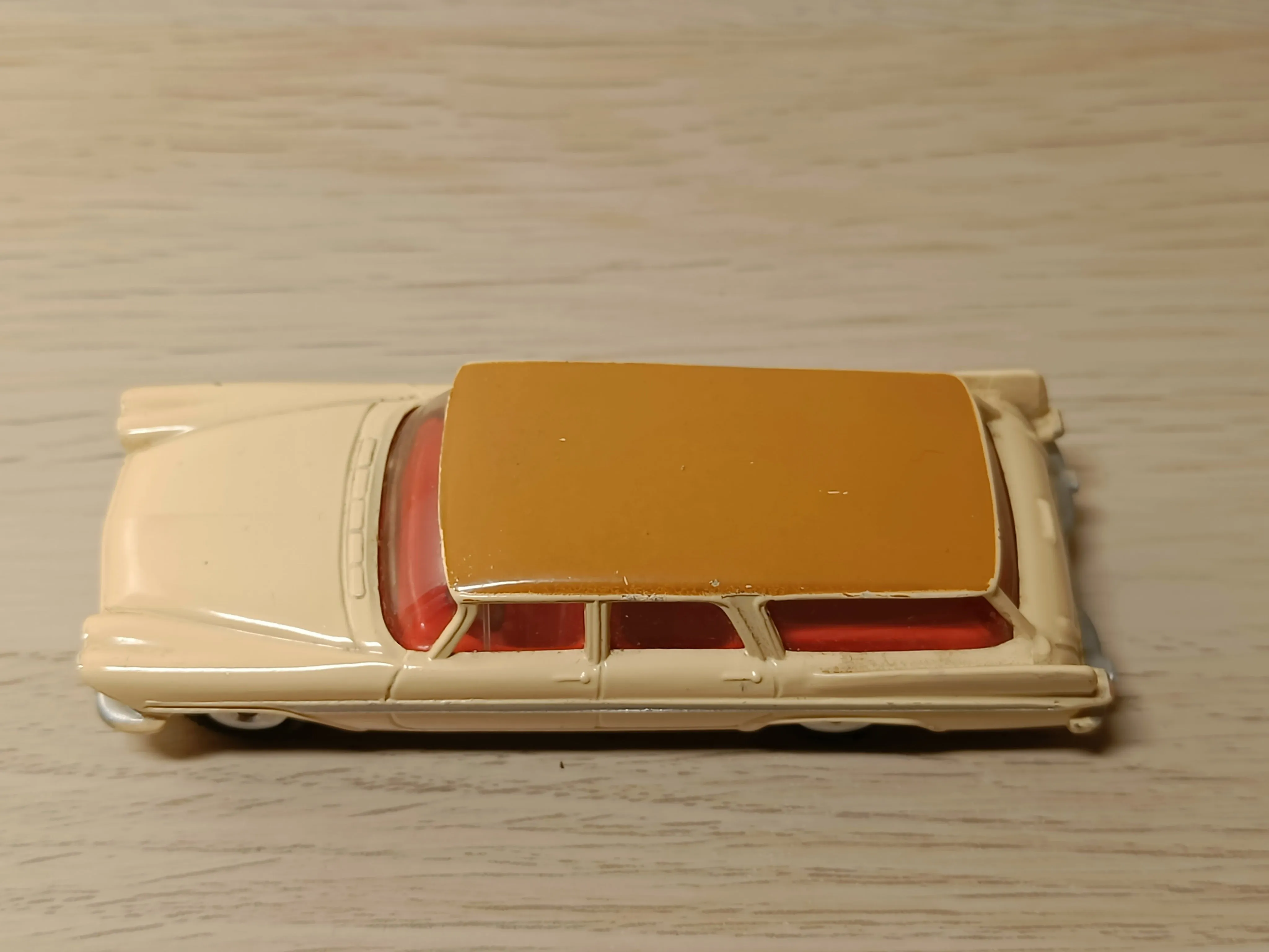 219 Plymouth Suburban Station Wagon (grey base)   original box