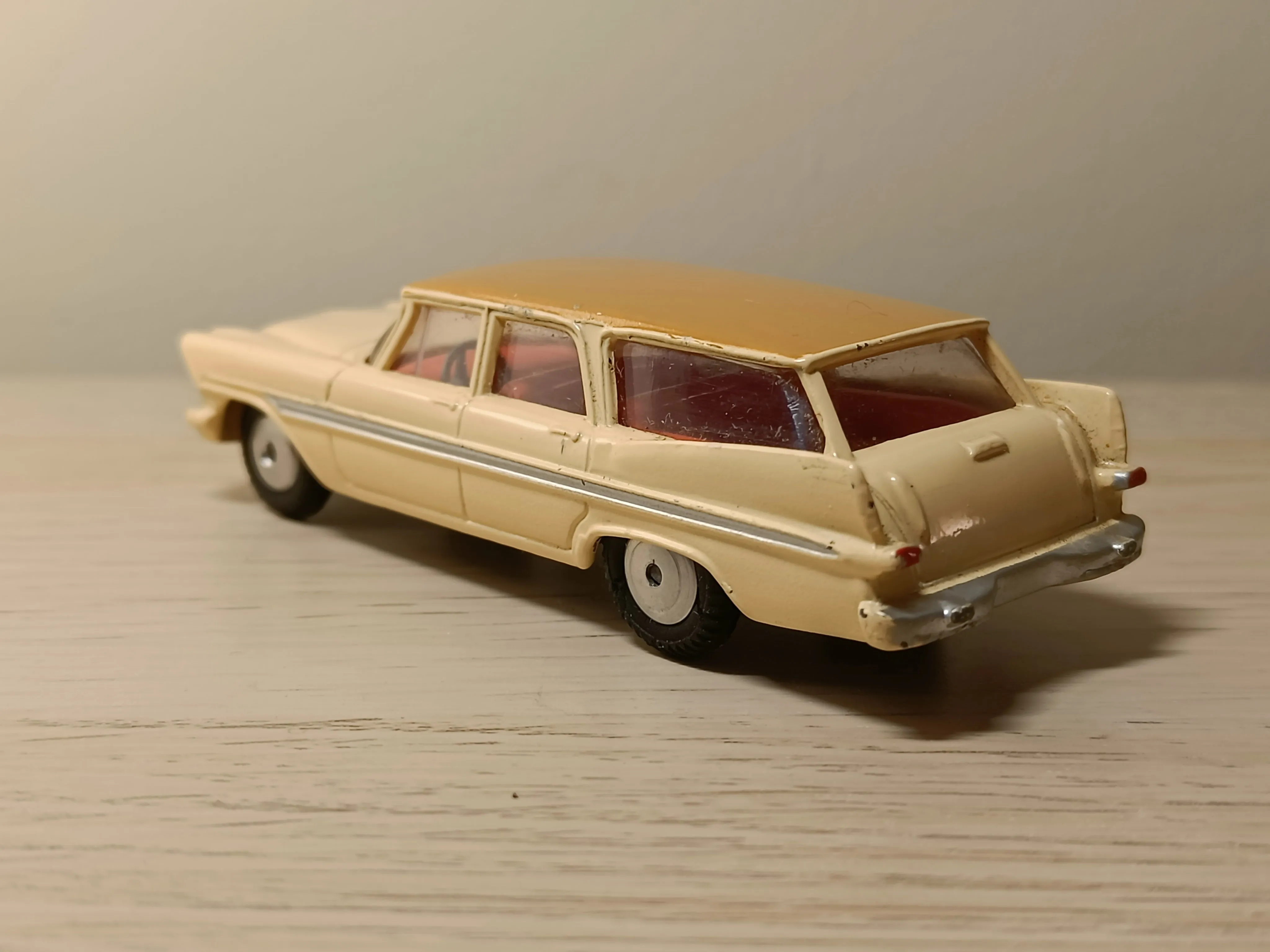 219 Plymouth Suburban Station Wagon (grey base)   original box