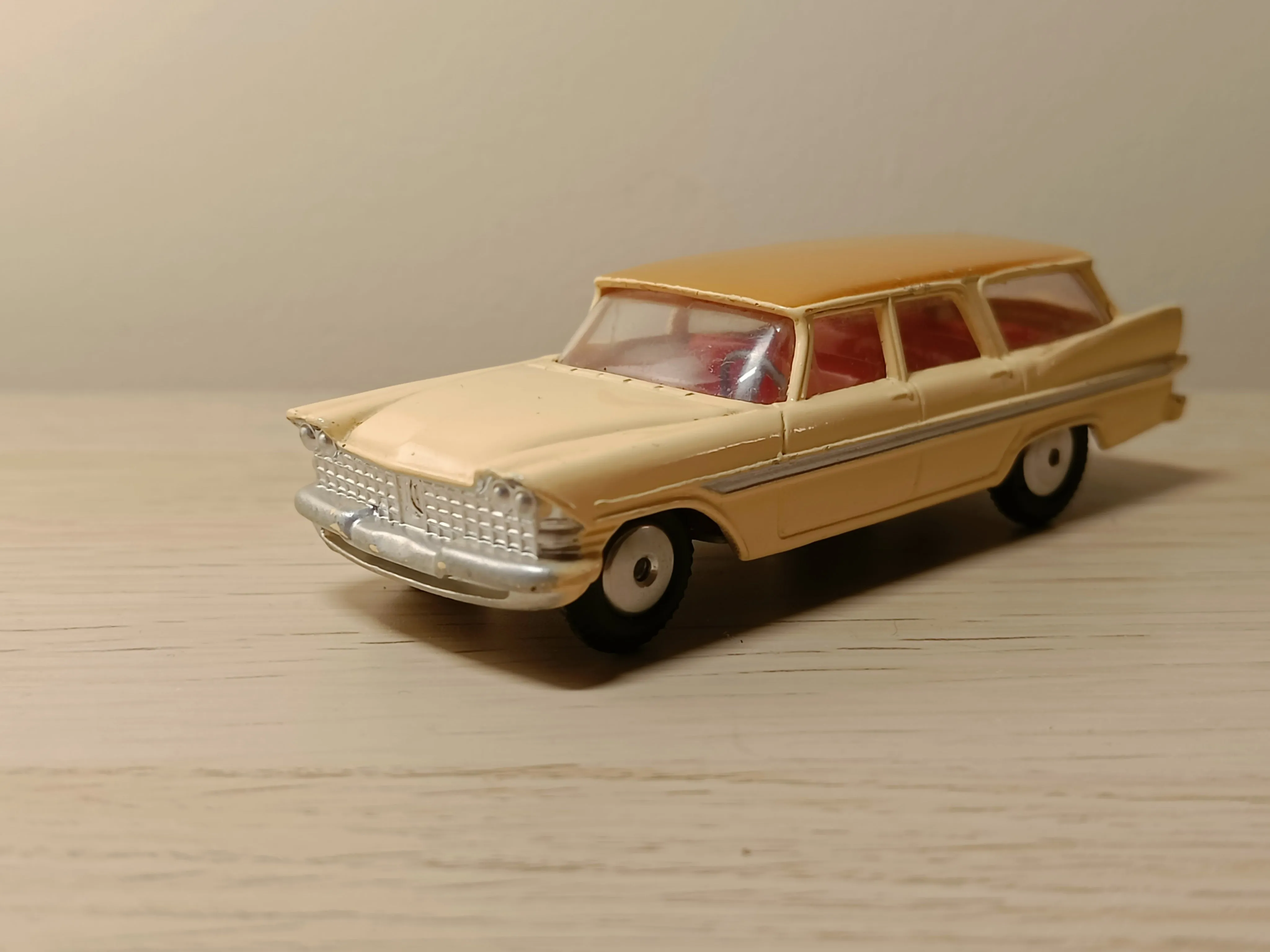 219 Plymouth Suburban Station Wagon (grey base)   original box