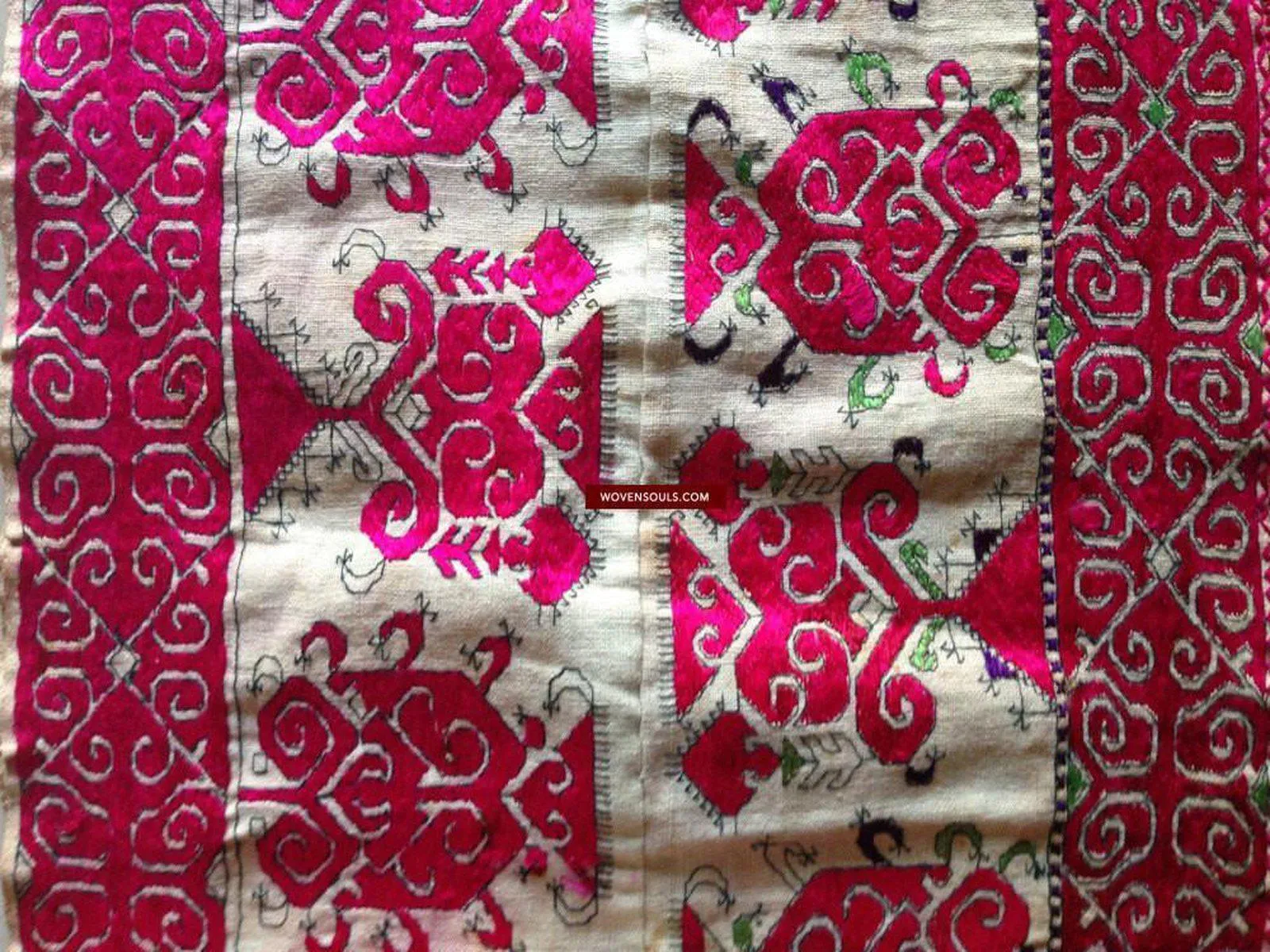 773 Superb Swat Valley Embroidered Shawl / Stole