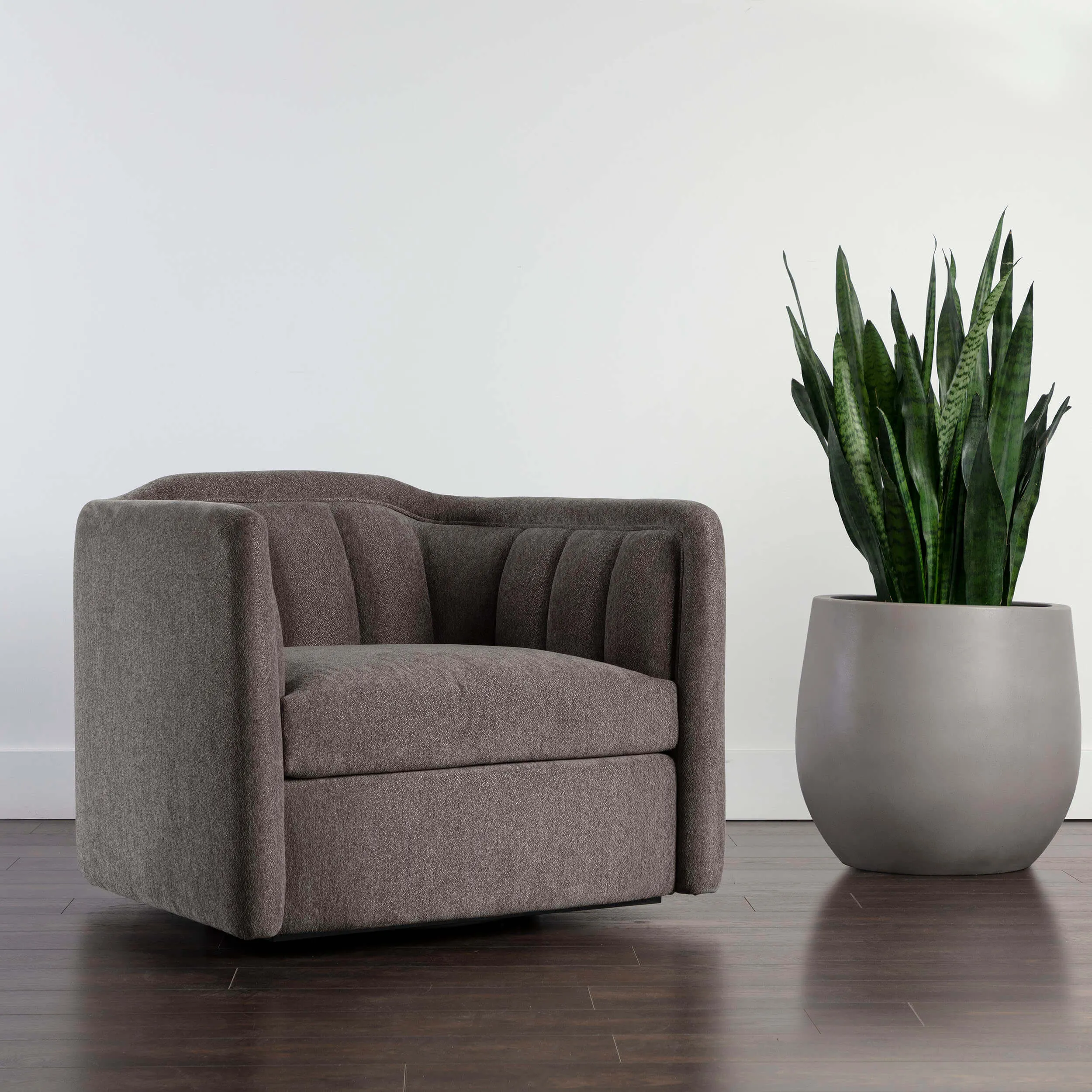 Birrit Swivel Chair, Alaska Hedgehog Brown