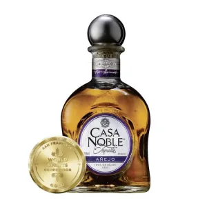 Casa Noble Añejo with Santana