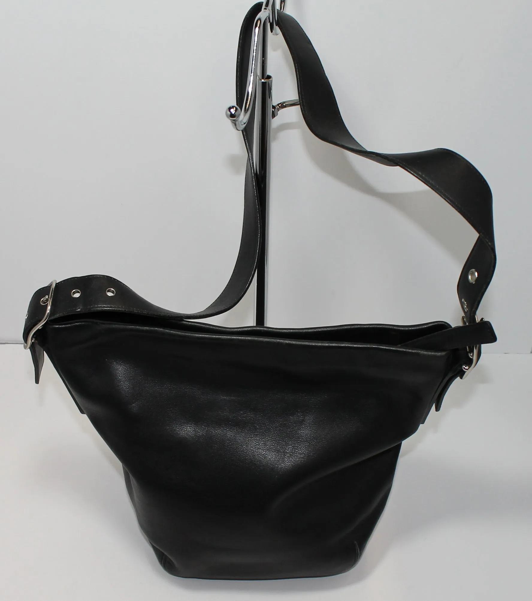 Coach Purse: 9186 Black Legacy Soho Shoulder Bag