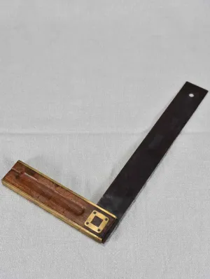 Early twentieth-century woodworking square
