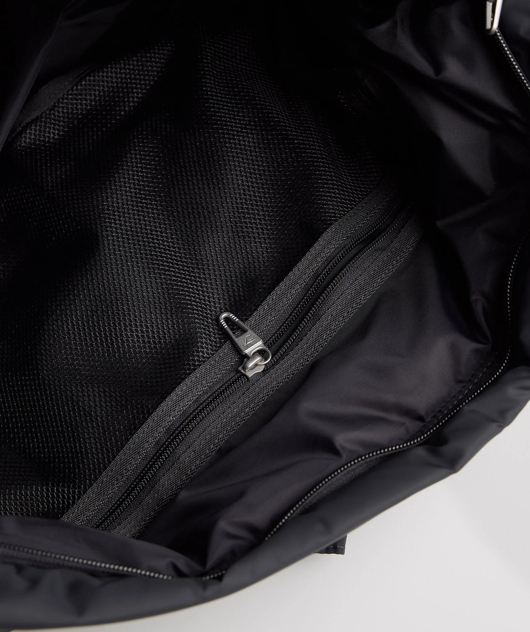 Gymshark Premium Lifestyle Barrel Bag - Onyx Grey