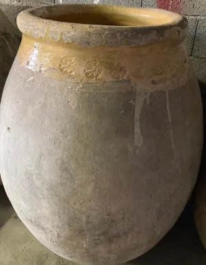 Large eighteenth-century Biot jar
