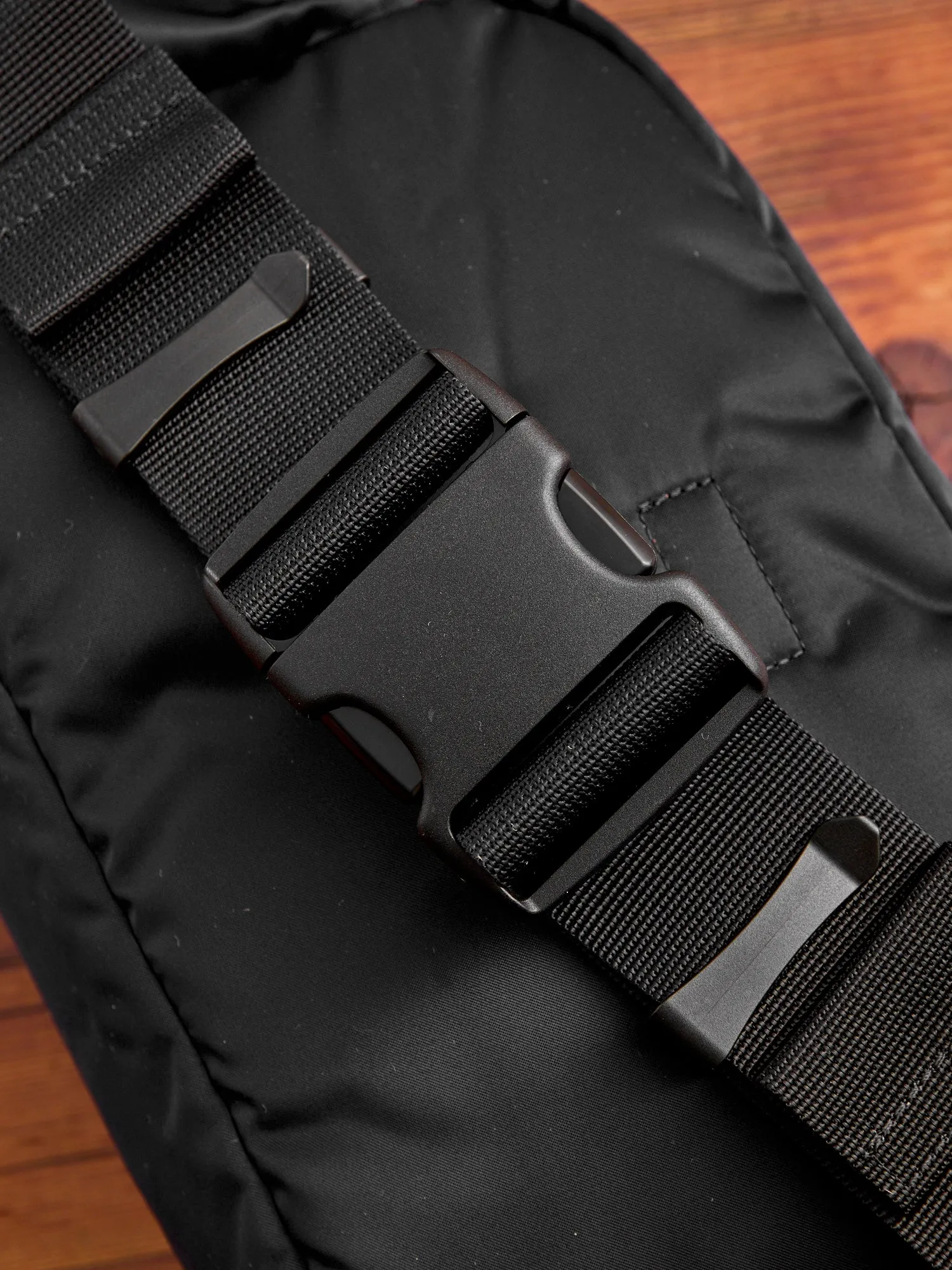 "Tanker" 2-Way Waist Bag in Black