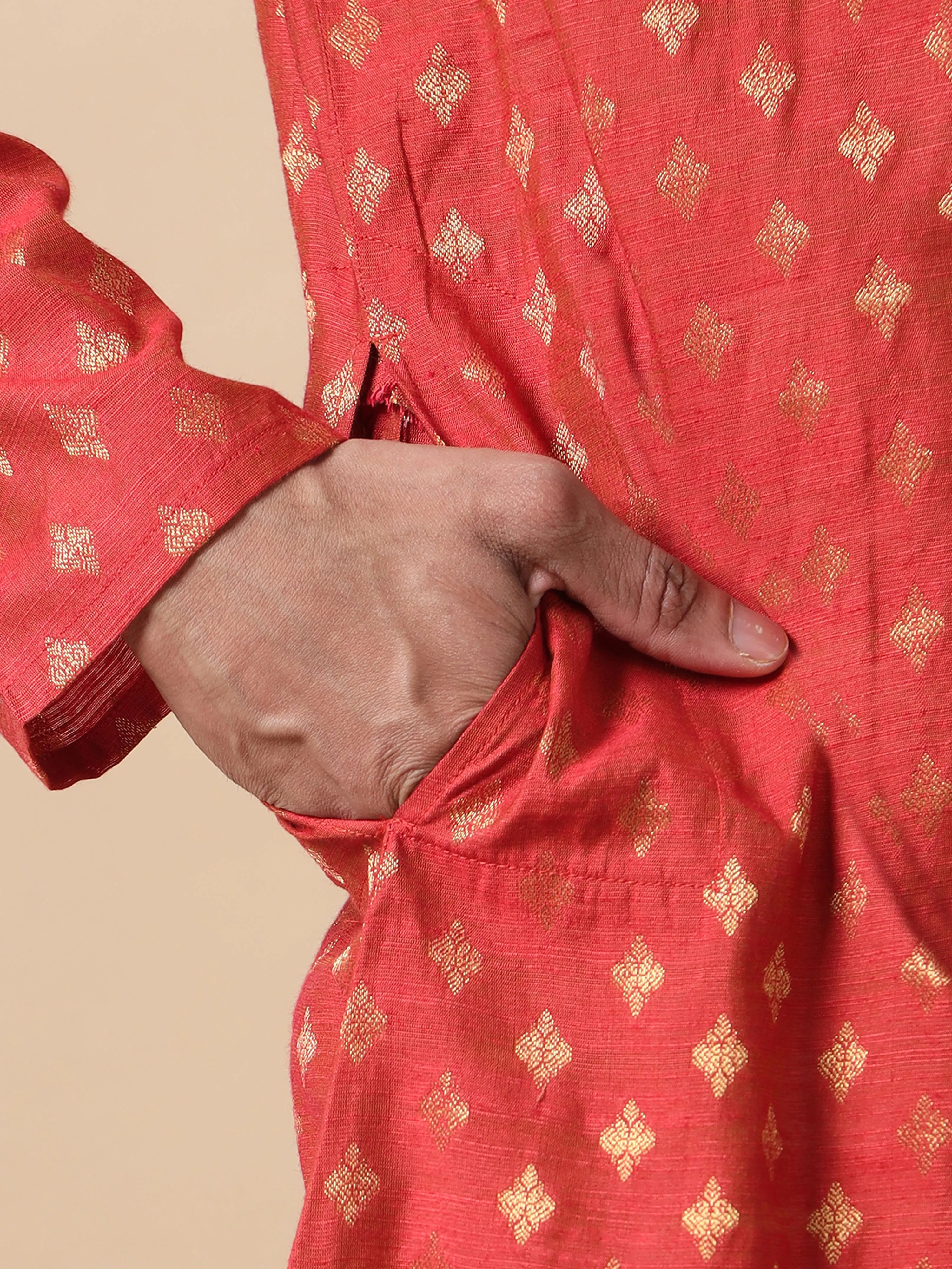 Red Banarasi Buta Long Kurta