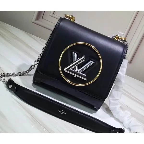 Twist Pochette Clutch Bag M90366 2019