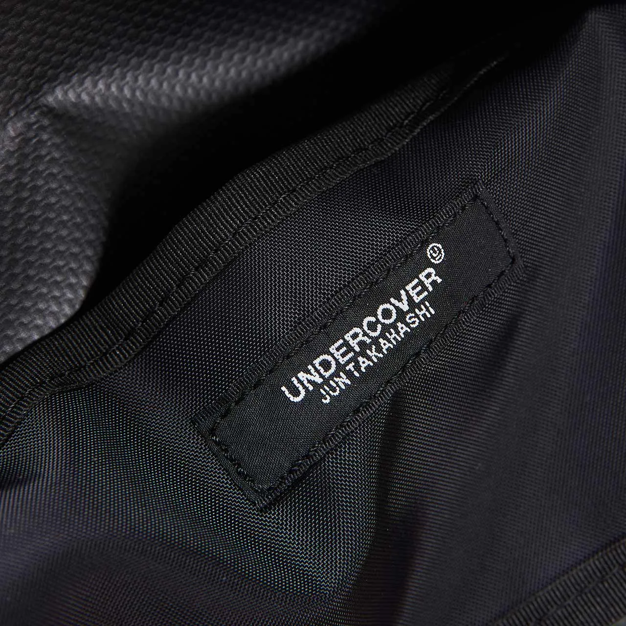 undercover tarpaulin waist bag (black)