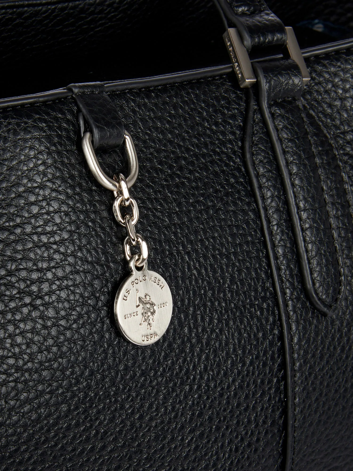 U.S. Polo Assn. Womens Breezy Small Shopping Bag in Black
