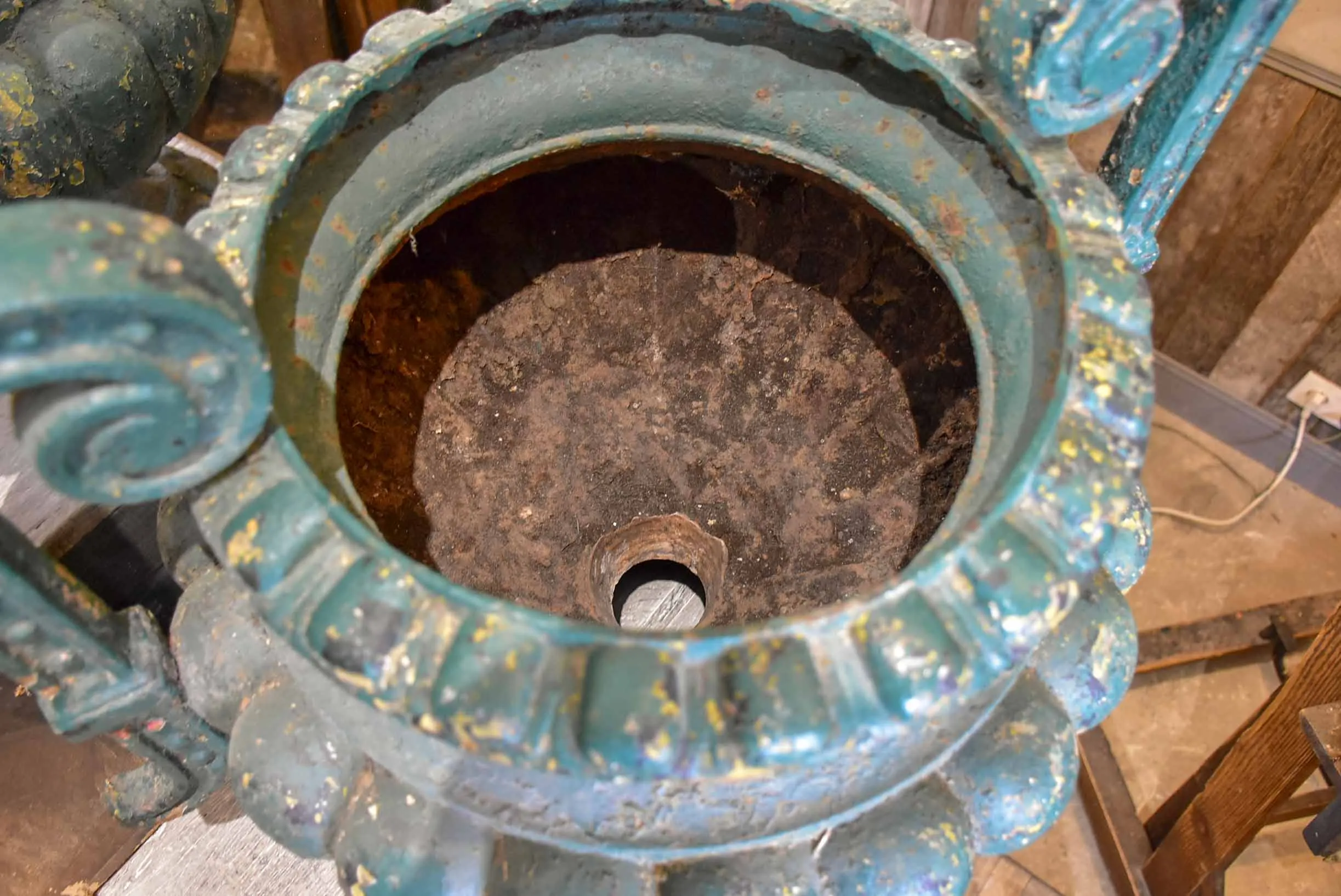 Very large 19th Century French garden urn