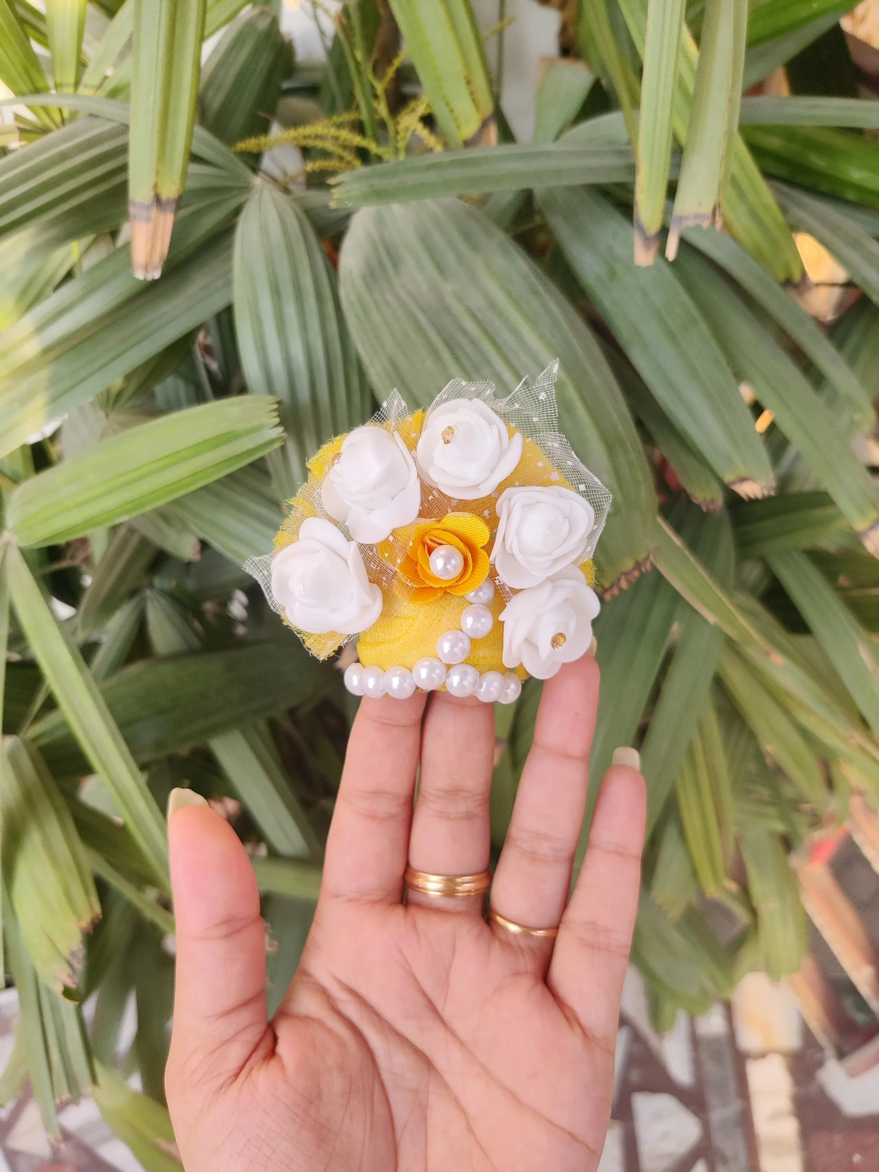 White yellow flowers heavy laddu gopal dress with pagdi